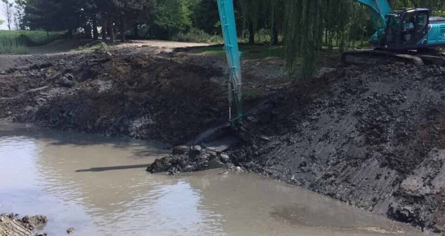 MAŠINE VPD „SREDNJEG BANATA“ IZVODE RADOVE NA SISTEMU ZA ODVODNJAVANJE ITEBEJ-CRNJA