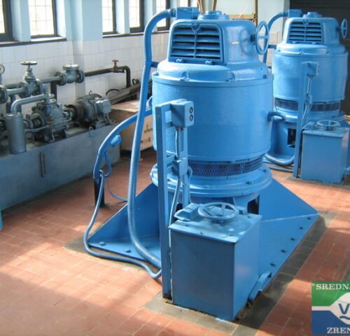 Osnovna funkcija crpnih stanica je odvodnjavanje, ali i snabdevanje kanala vodom kada to gravitacionim putem nije moguće, kao i regulisanje nivoa vode. Za evakuaciju suvišnih voda postoje 60 C.S. u funkciji, ukupnog kapaciteta 141,34 m3/s.